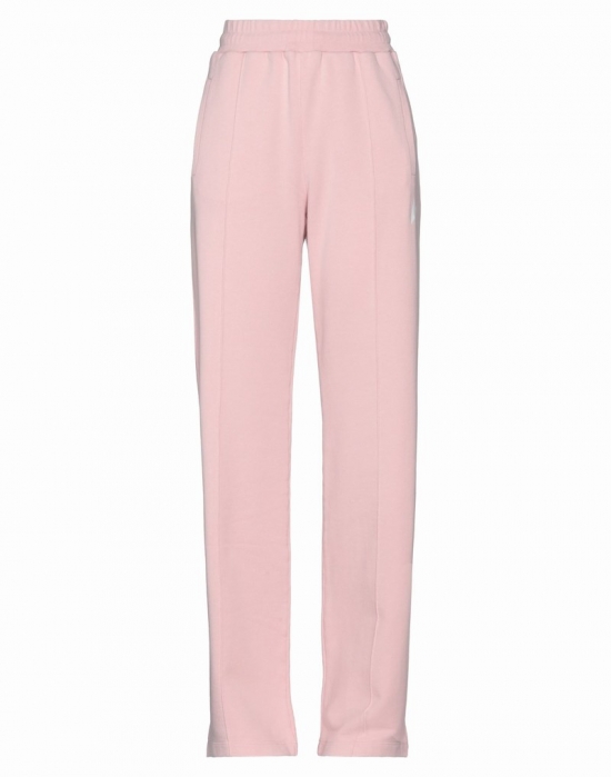 Pants In Pink